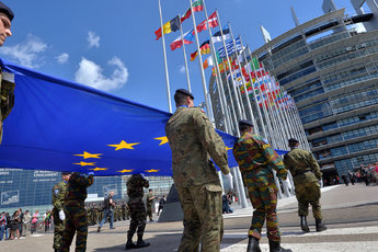 Não à UE federal, neoliberal e militarista